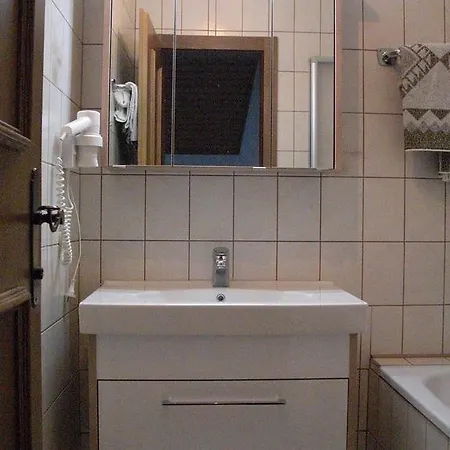 Bed & Breakfast Hotel-pension Flora