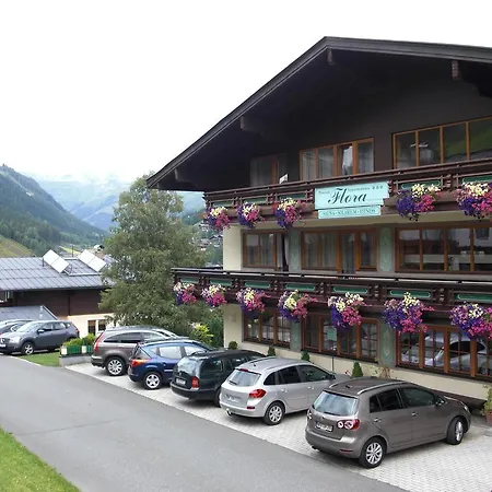 Hotel-pension Flora Bed & Breakfast