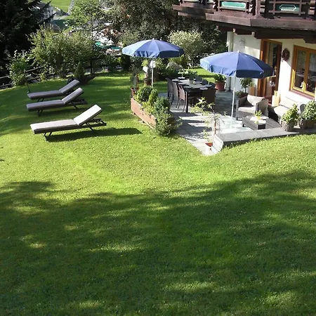 Hotel-pension Flora 3* ザールバッハ・ヒンターグレム